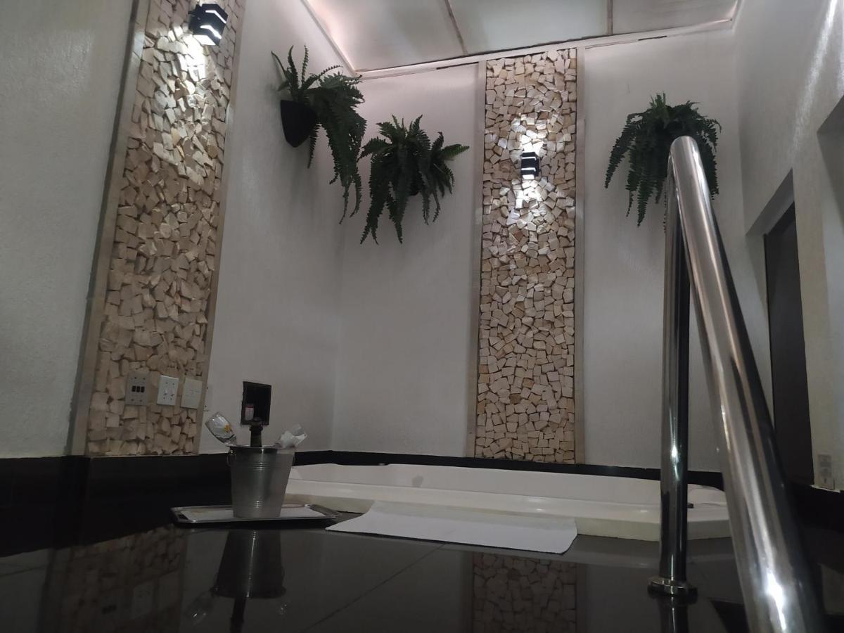 Motel La Folia Ribeirão Preto Dış mekan fotoğraf